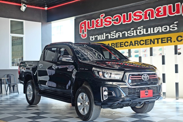 TOYOTA HILUX REVO [ 2.4 E ] Prerunner 4DR MT ปี 2017 จด2018